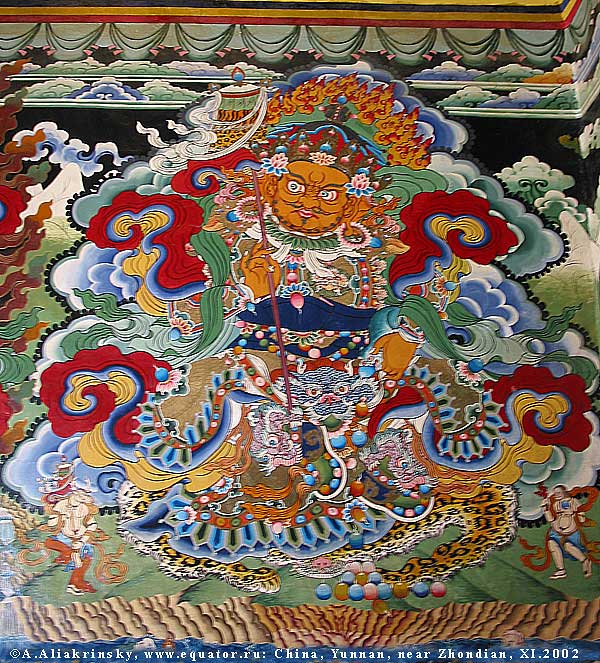 -,   Ganden Sumtseling. -  -.   .    ,  . (Shangri-La = Zhongdian).